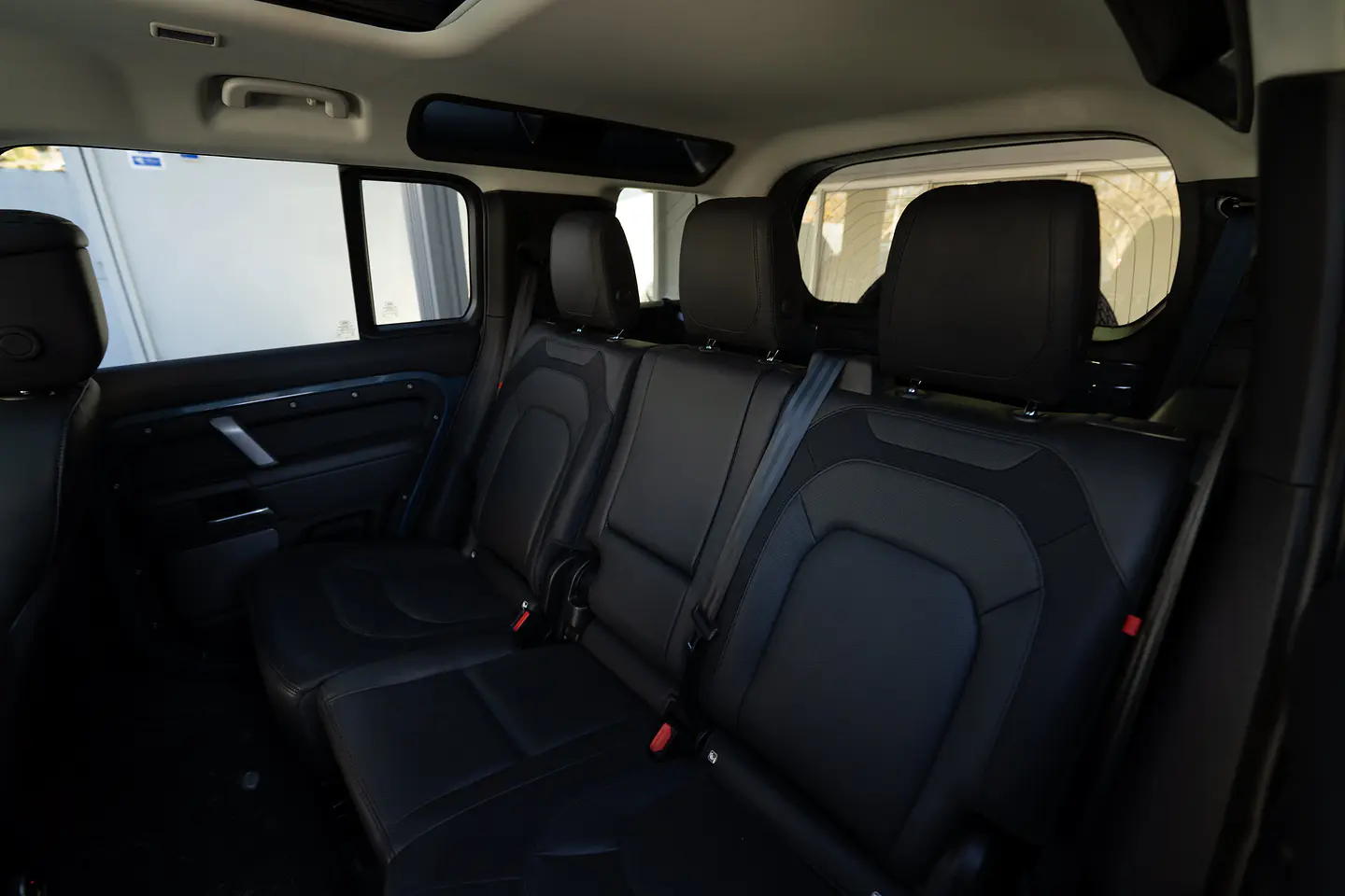 Land Rover Defender 110 3.0I X-Dynamic S — foto 40 de 40