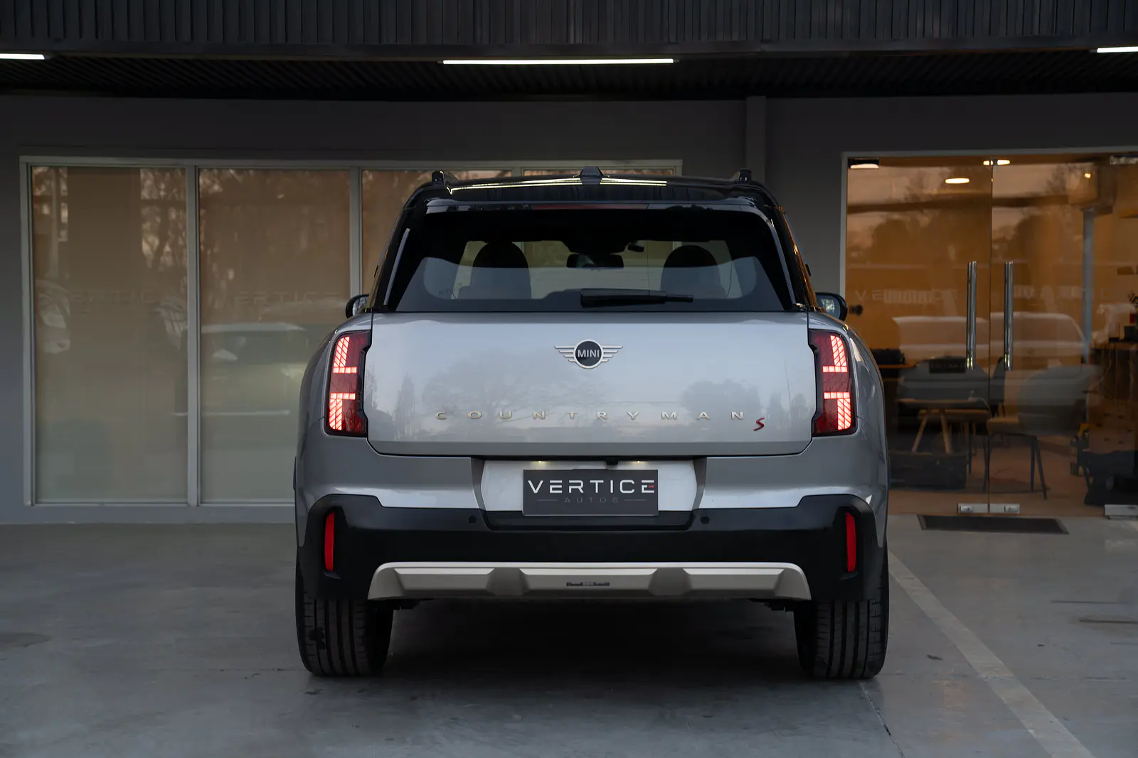 MINI Countryman S All4 2.0 Favoured — foto 15 de 40