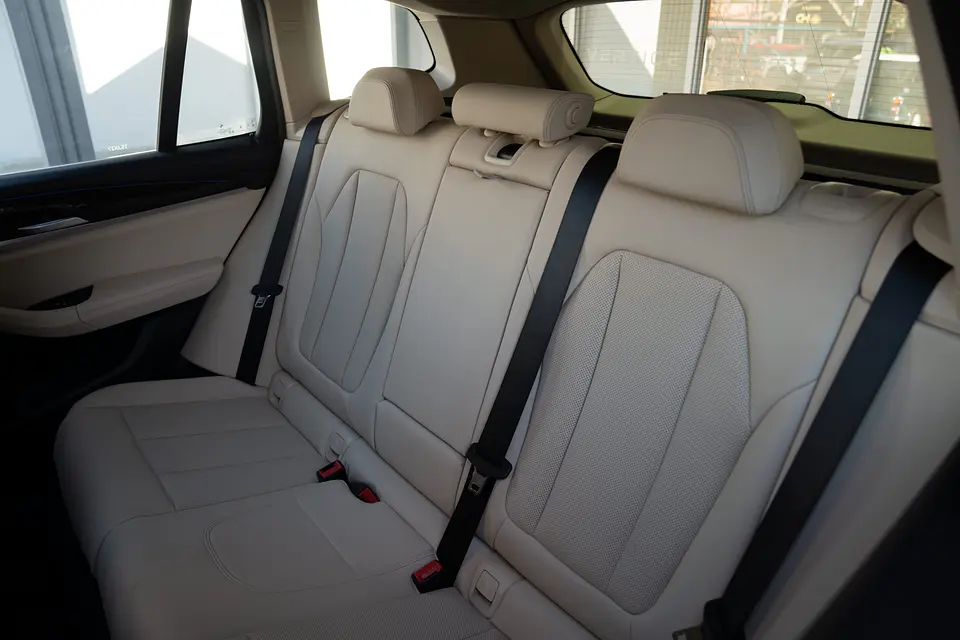 BMW X3 Xdrive20D Dynamic 2.0 Lci — foto 38 de 40
