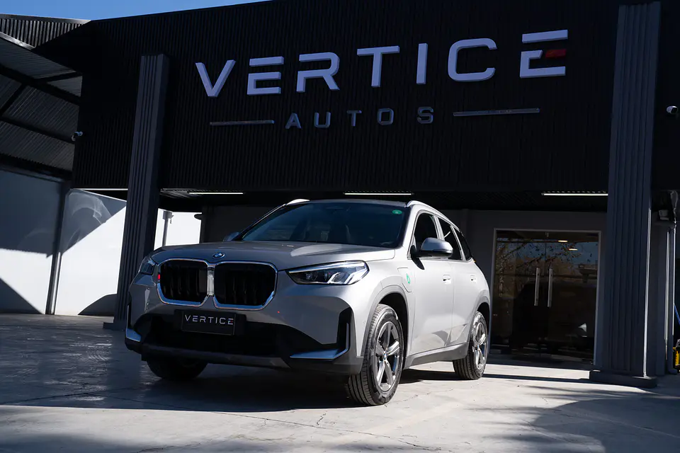BMW X1 Xdrive25E — foto 2 de 40