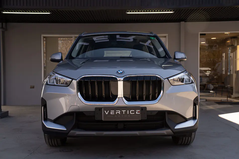 BMW X1 Xdrive25E — foto 5 de 40