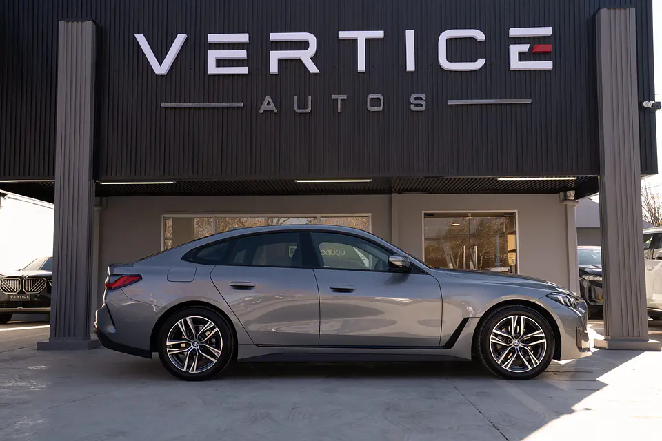 BMW 420I Gran Coupe Dynamic 2.0 Lci — foto 14 de 40