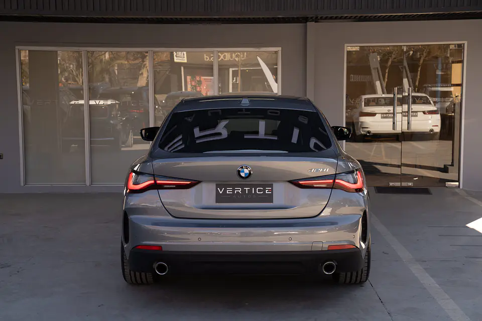 BMW 420I Gran Coupe Dynamic 2.0 Lci — foto 17 de 40