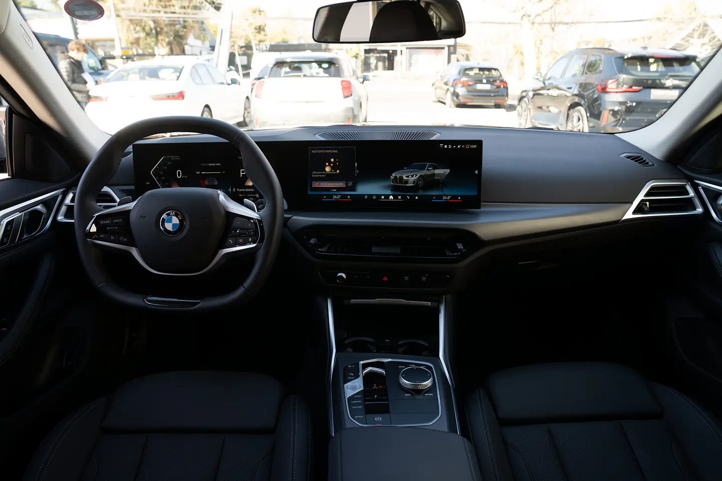 BMW 420I Gran Coupe Dynamic 2.0 Lci — foto 34 de 40