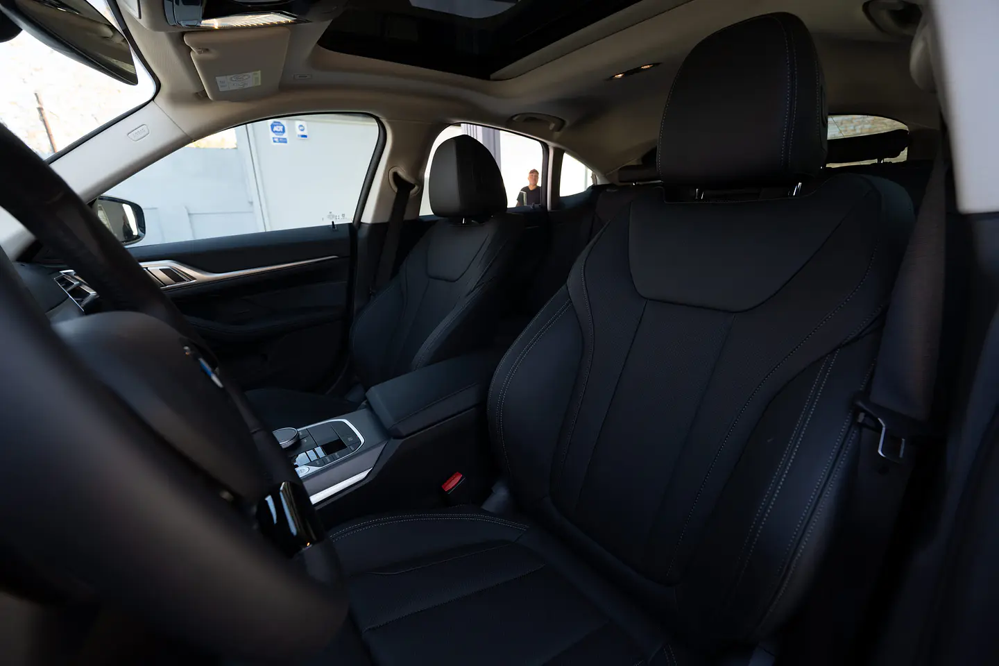 BMW 420I Gran Coupe Dynamic 2.0 Lci — foto 40 de 40
