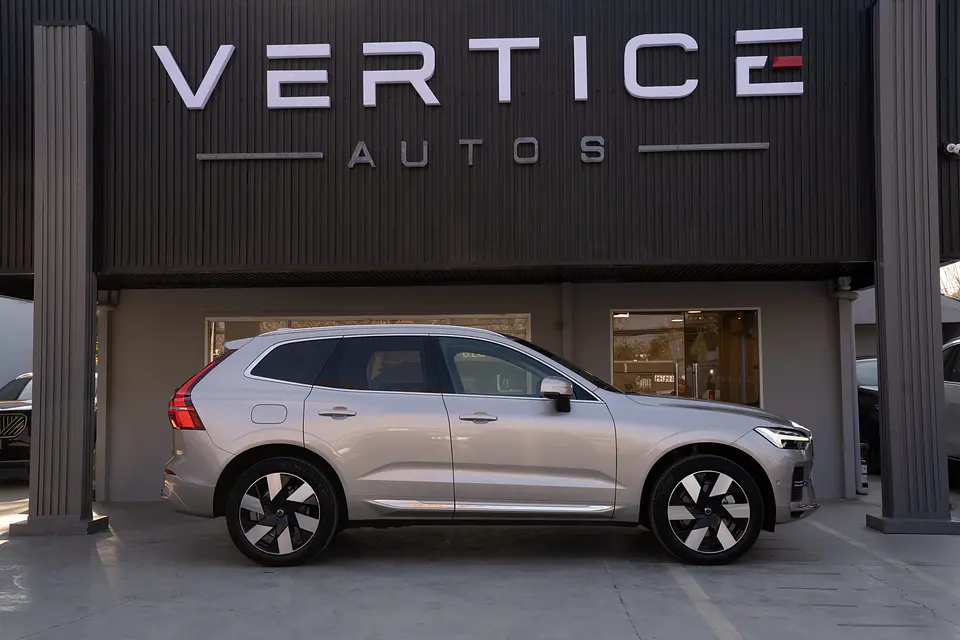 Volvo Xc60 Ii T8 Awd Recharge — foto 11 de 40