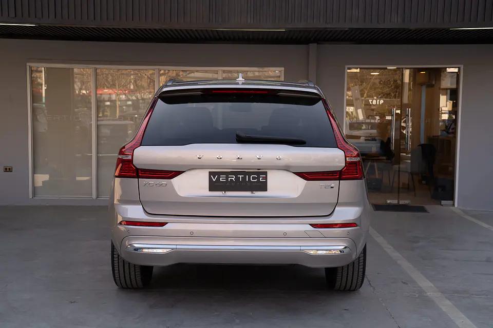 Volvo Xc60 Ii T8 Awd Recharge — foto 14 de 40