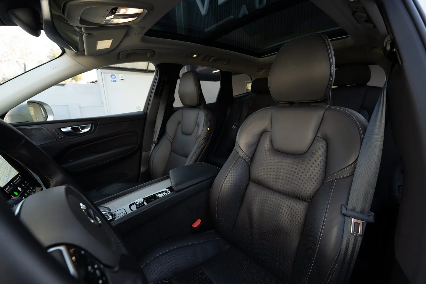Volvo Xc60 Ii T8 Awd Recharge — foto 37 de 40