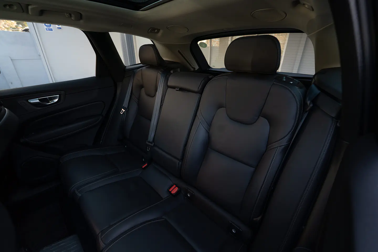 Volvo Xc60 Ii T8 Awd Recharge — foto 40 de 40