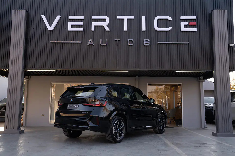 BMW X1 Sdrive18D M Sport — foto 8 de 40