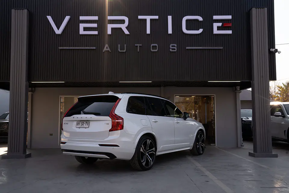 Volvo Xc90 T8 Awd Recharge Ultimate Dark — foto 8 de 40