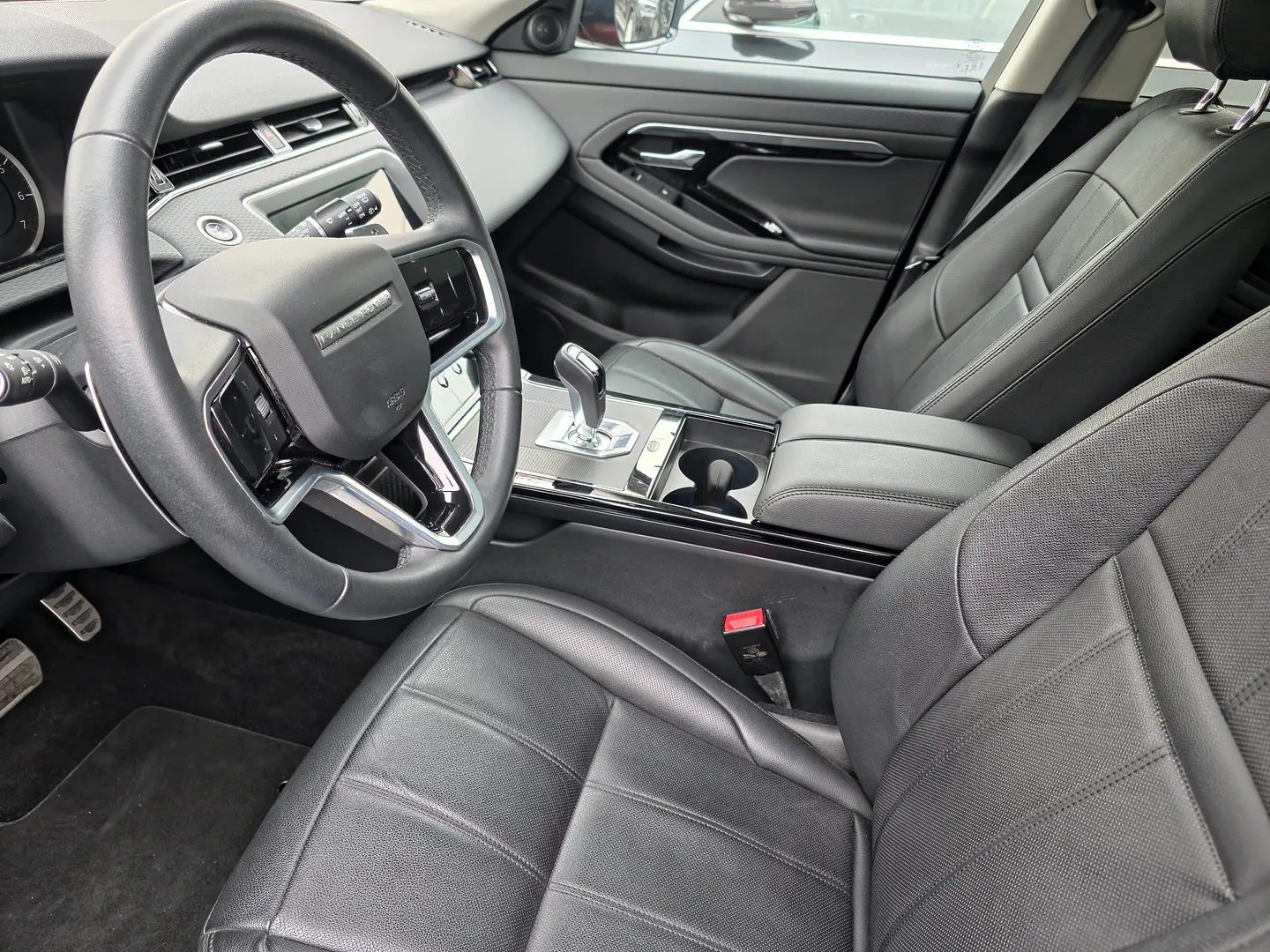 Land Rover Evoque Dynamic S 4X4 2.0 Aut — foto 31 de 40