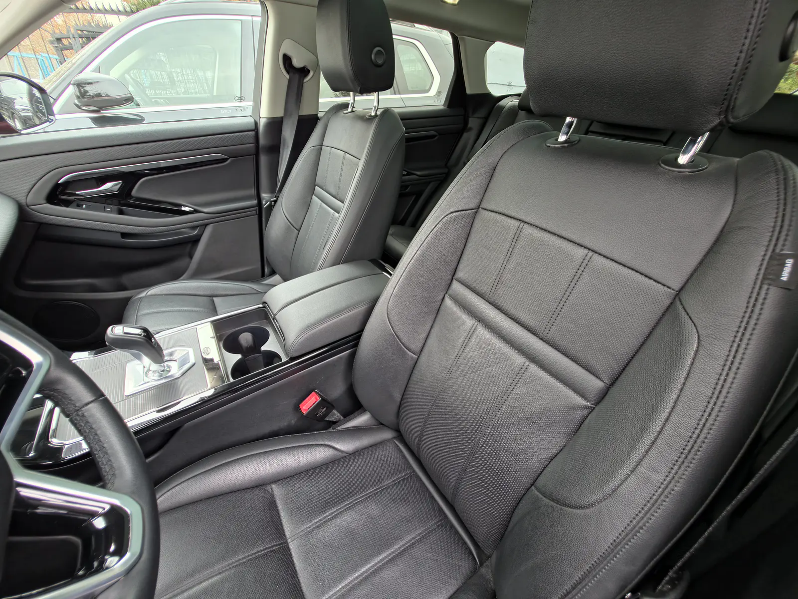 Land Rover Evoque Dynamic S 4X4 2.0 Aut — foto 36 de 40