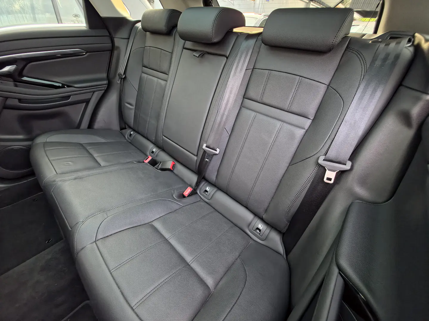 Land Rover Evoque Dynamic S 4X4 2.0 Aut — foto 37 de 40