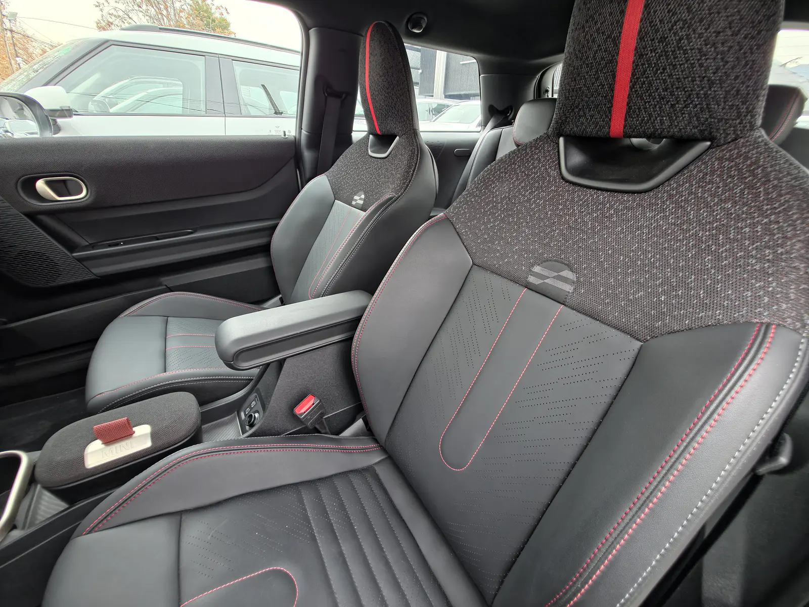 MINI Jcw2.0 Hb 3P Spitfire — foto 39 de 40