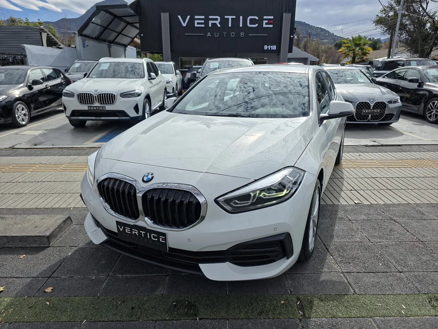 BMW 118I Hatch — foto 4 de 40