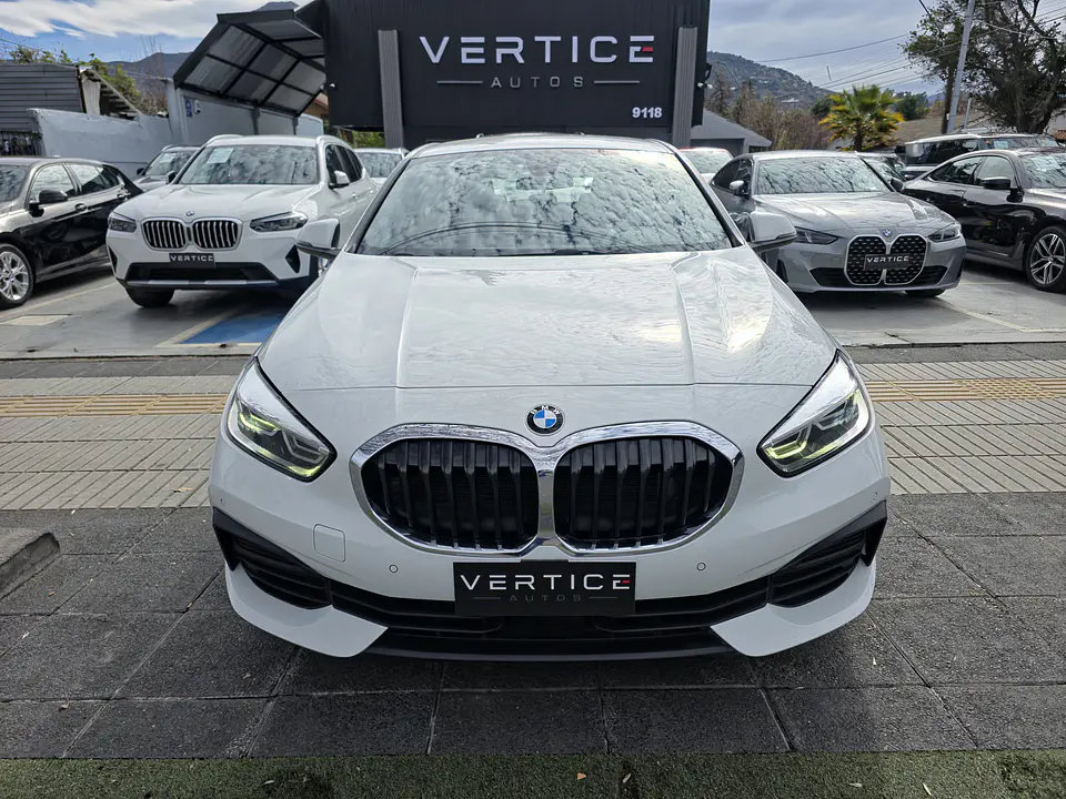 BMW 118I Hatch — foto 8 de 40