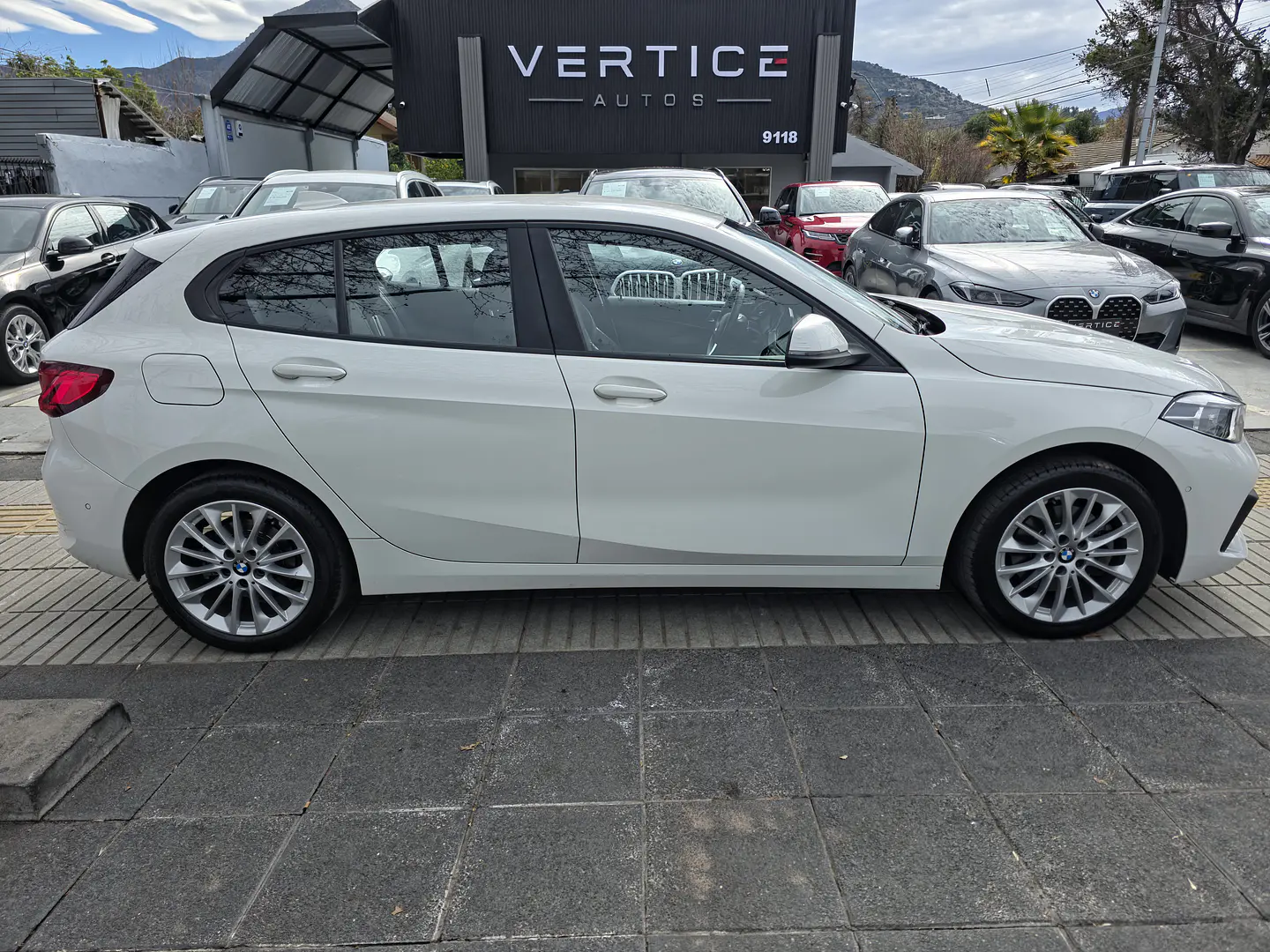 BMW 118I Hatch — foto 10 de 40