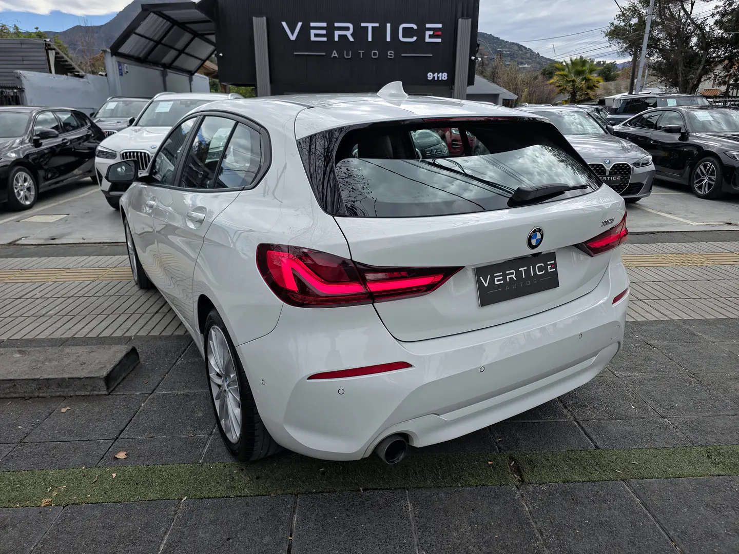 BMW 118I Hatch — foto 16 de 40