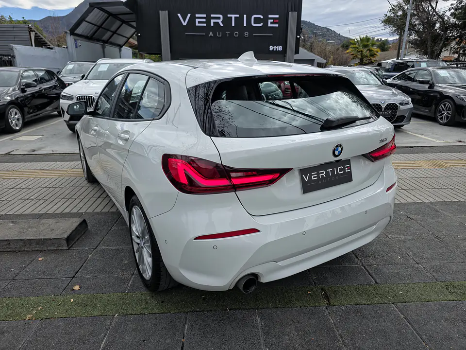 BMW 118I Hatch — foto 17 de 40