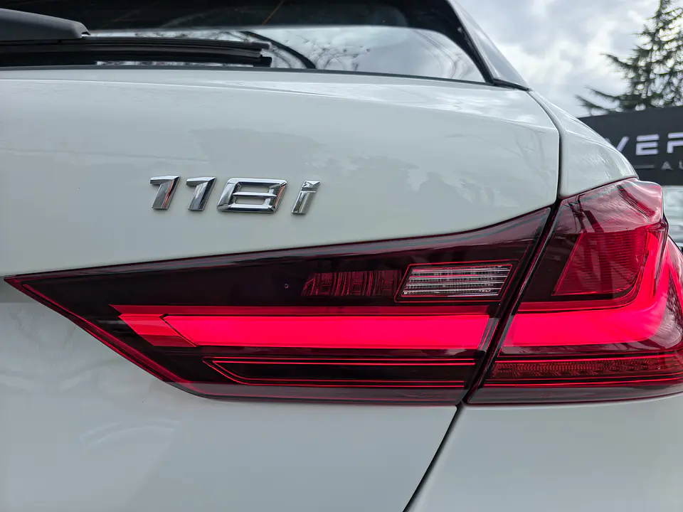 BMW 118I Hatch — foto 29 de 40