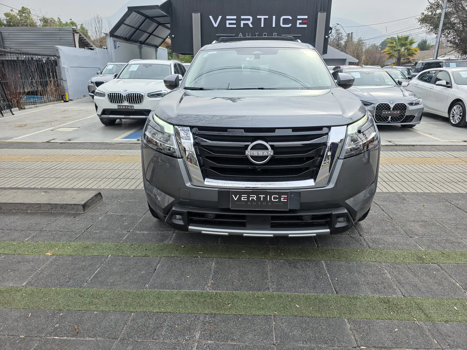 Nissan Pathfinder Exclusive 4X4 3.5 Aut — foto 6 de 40