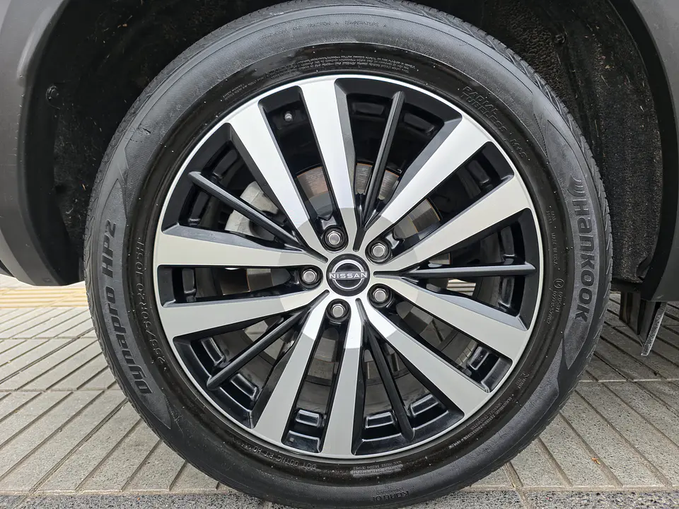 Nissan Pathfinder Exclusive 4X4 3.5 Aut — foto 29 de 40