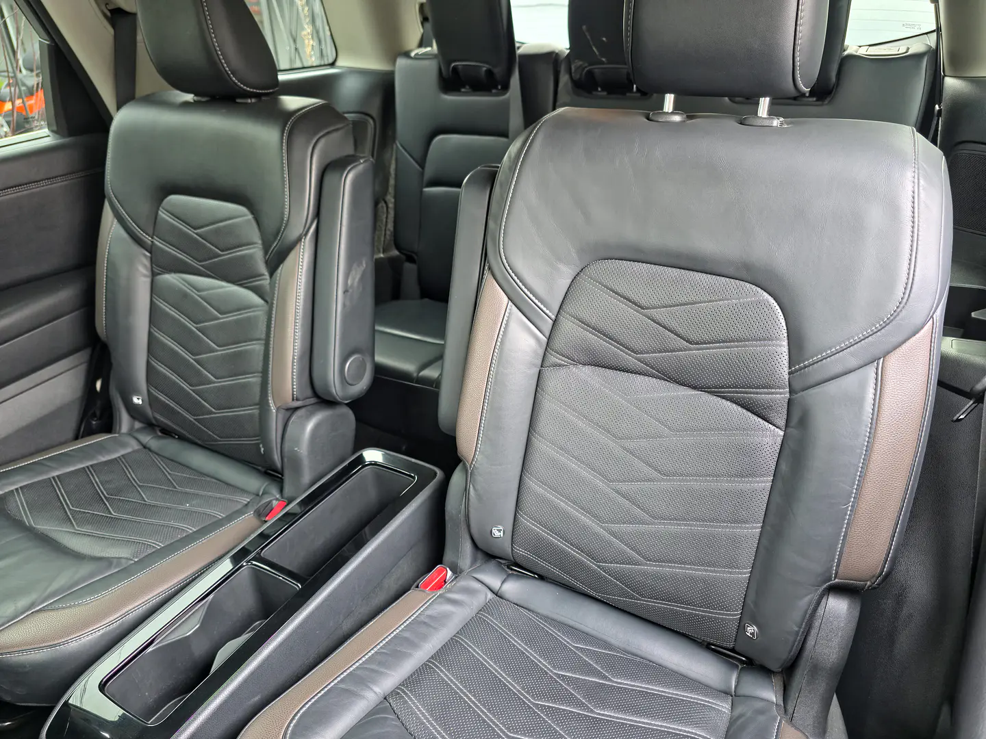 Nissan Pathfinder Exclusive 4X4 3.5 Aut — foto 34 de 40