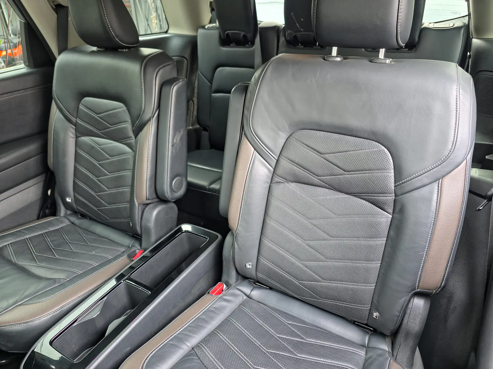 Nissan Pathfinder Exclusive 4X4 3.5 Aut — foto 36 de 40