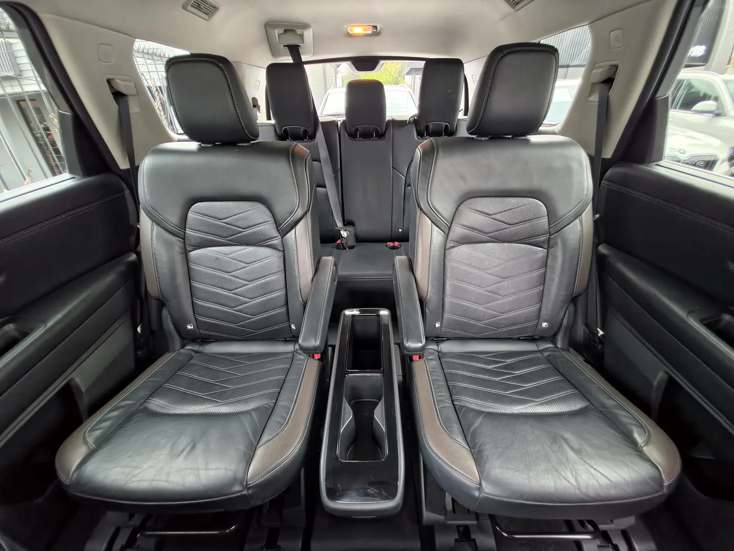 Nissan Pathfinder Exclusive 4X4 3.5 Aut — foto 40 de 40