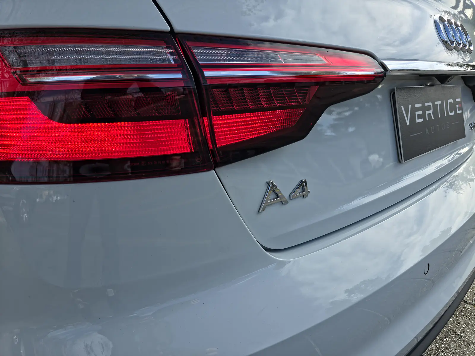 Audi A4 — foto 33 de 40