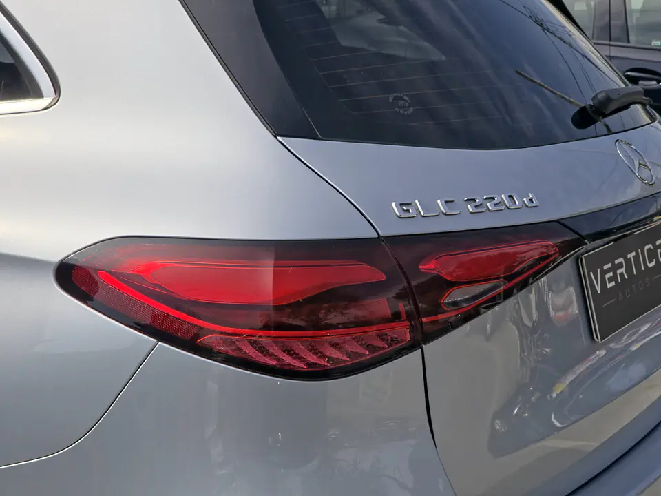 Mercedes-Benz Glc220 D 4Matic — foto 26 de 40