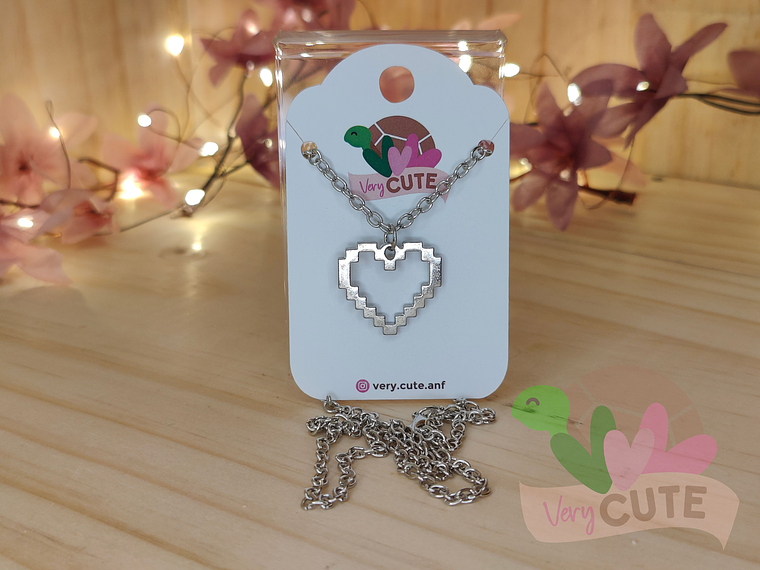Collar Corazón Pixelado Simple 1