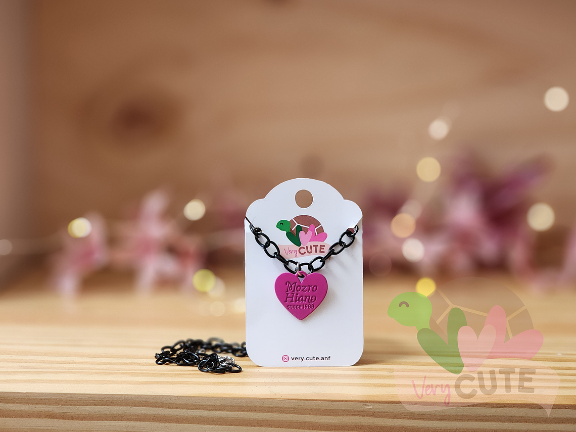 Collar Negro - Corazón Fucsia 1