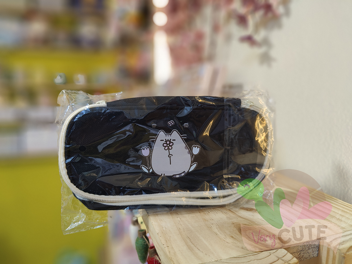 Estuche Pusheen 2
