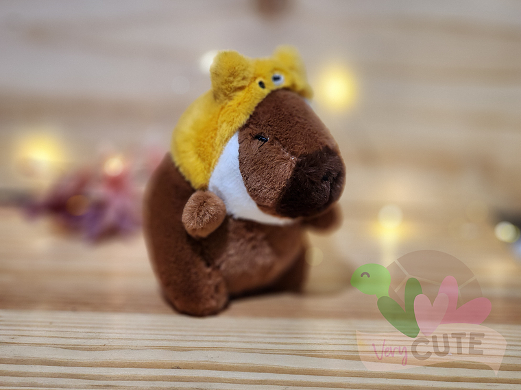 Llavero Peluche Capybara - Gorros Animales 4