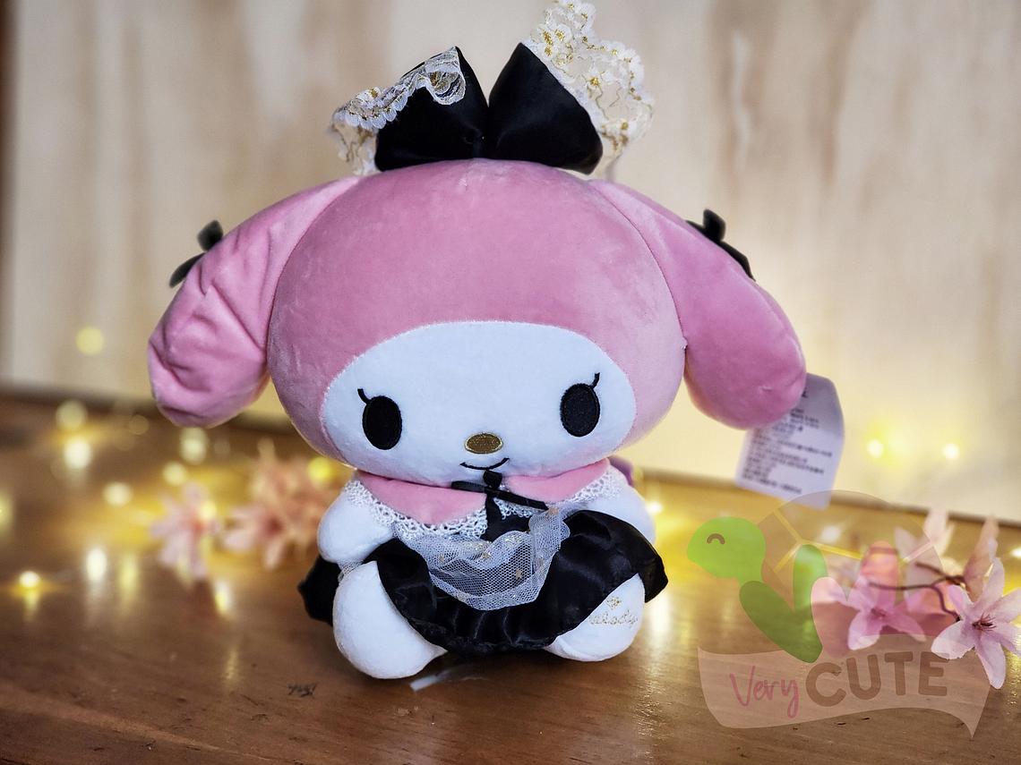 Peluche Personajes Sanrio - Trajes Negro 2