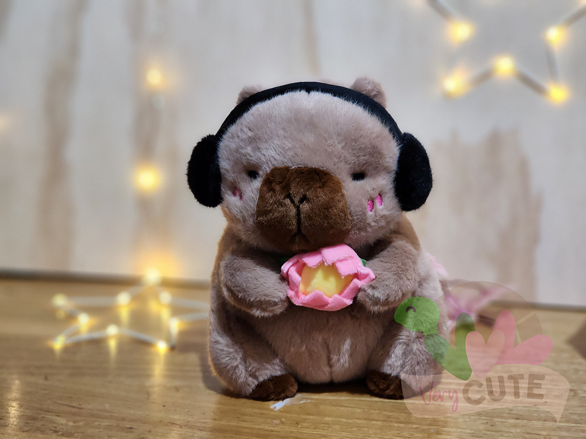 Peluche Capybara con Audifonos 1
