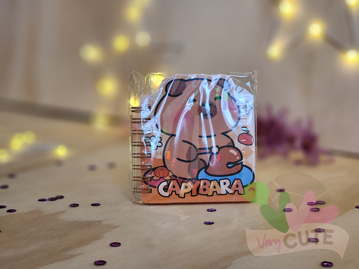  Libreta con Destello de Capybara 2