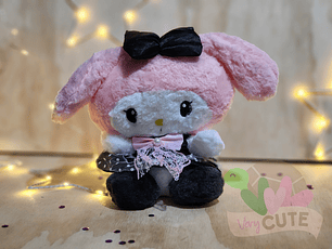 Peluche Personajes Sanrio - Trajes Negro