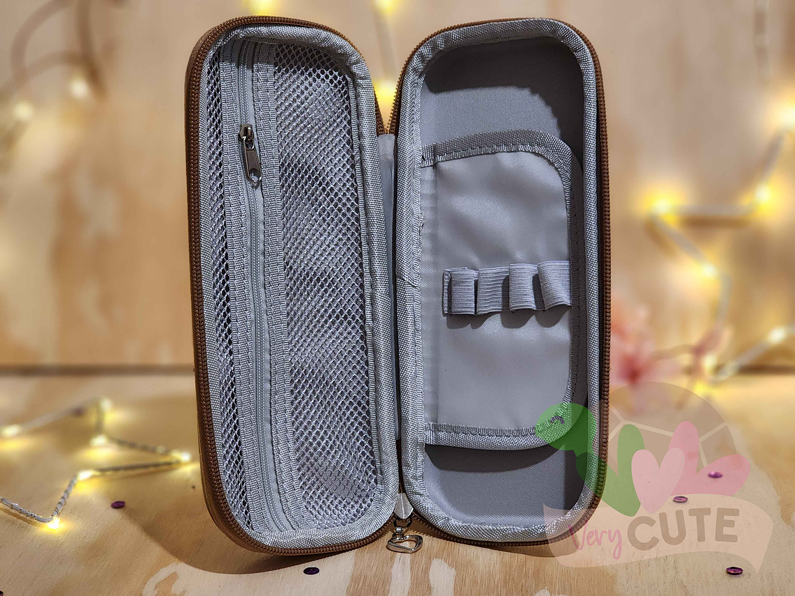 Estuche de Lápices con Relieve de Capybara 2