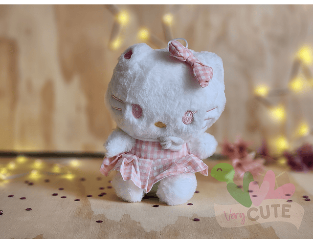  Peluche Hello Kitty con Trajes