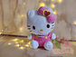  Peluche Hello Kitty con Jardinera - Colores - Miniatura 2