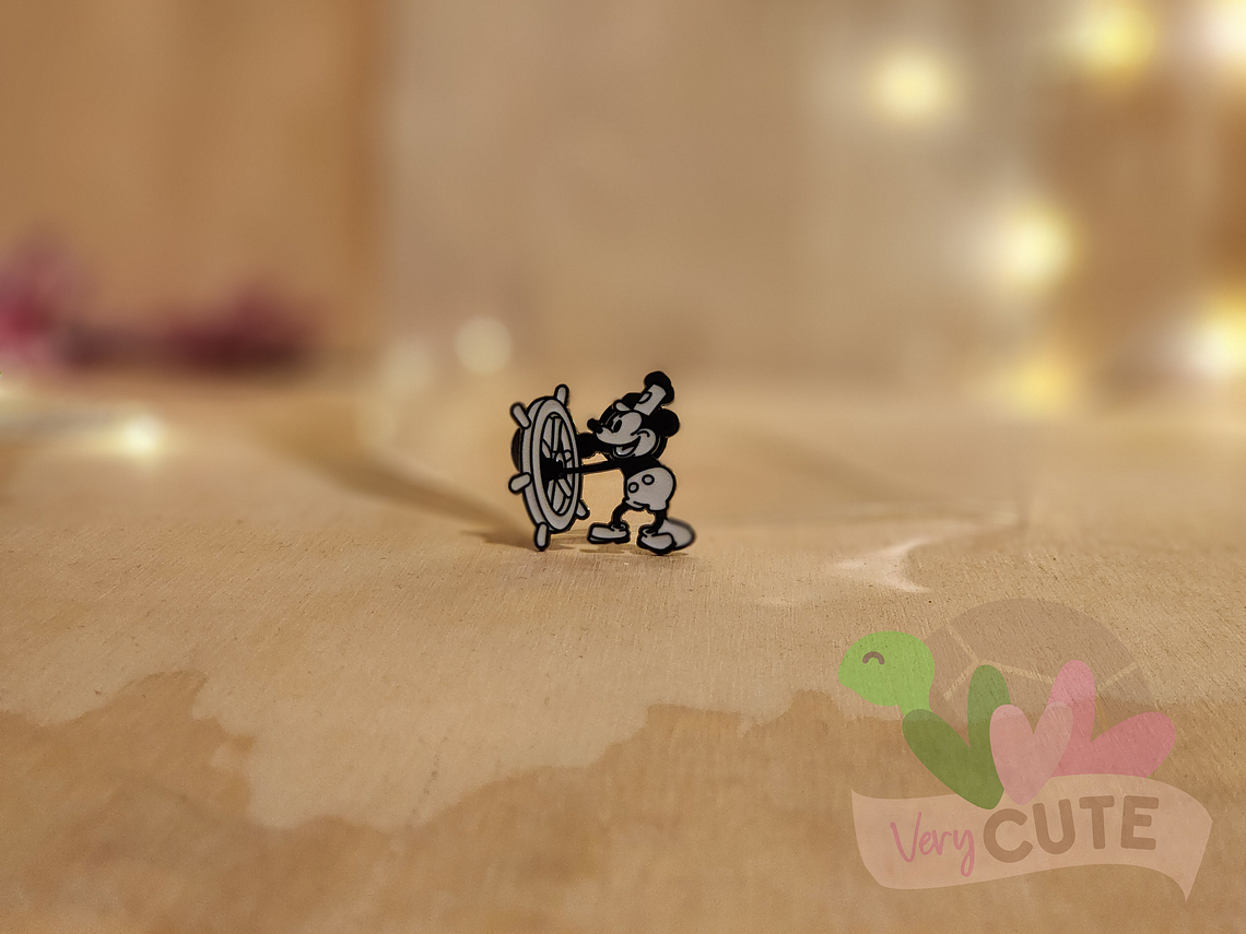 Pin Mickey 1