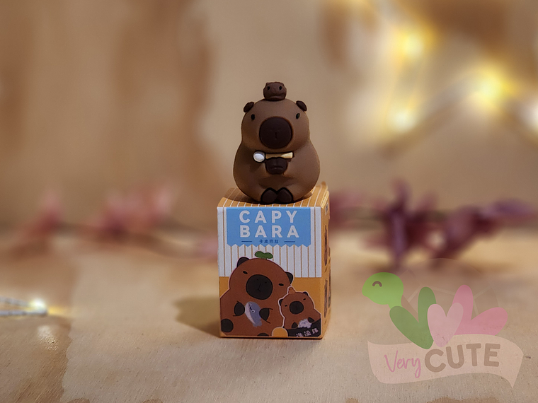 Figurita de Colección Capybara 2