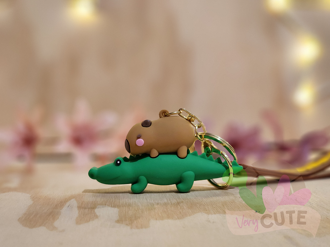 Llavero Capybara - Distintos Diseños 15