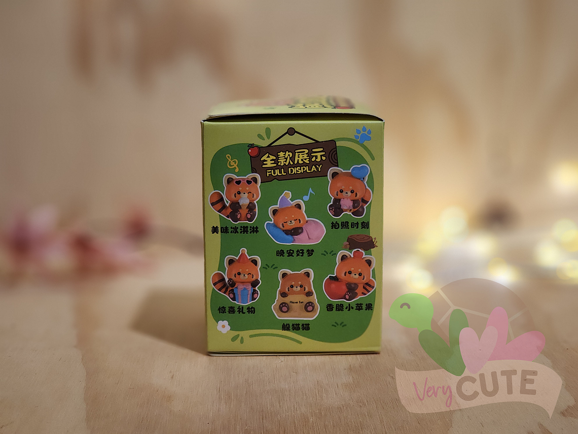 Figura Sorpresa Panda Rojo - Xiong Bao Bao 2