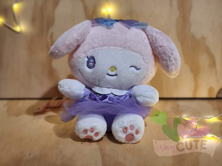 Peluche Personajes Sanrio  - Trajes Lila 2