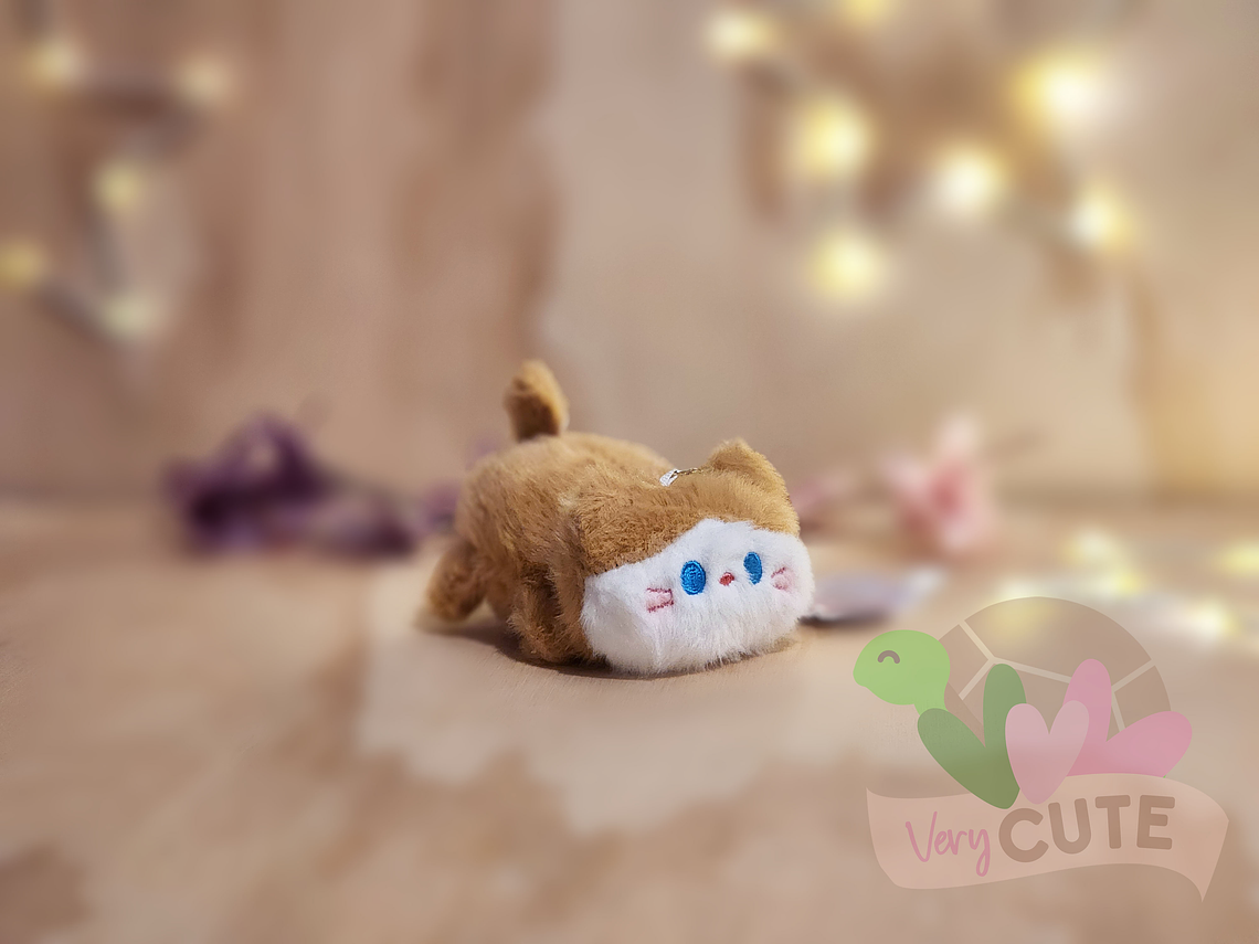 Llavero Peluche Gatito Relajado 1