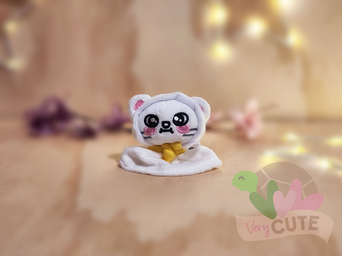 Llavero Peluche Skzoo Stray Kids - Ghost 6